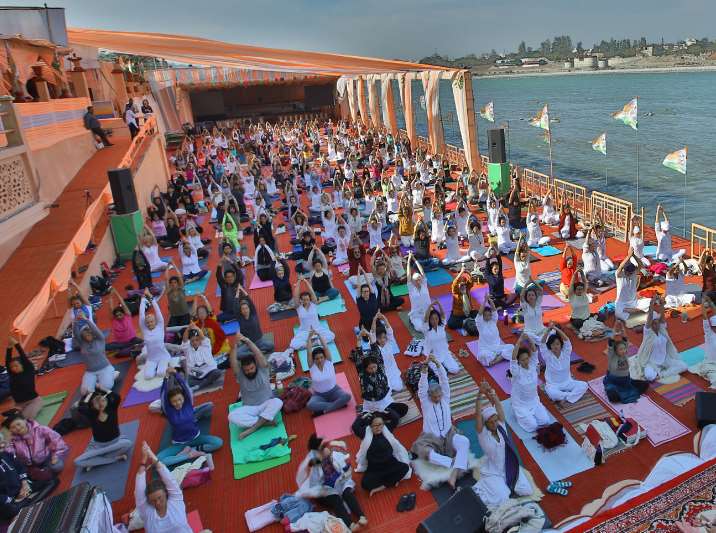 The ashram often organizes yoga, meditation, stress management, Reiki, and blood donation camps which attracts tourists from all over the world.